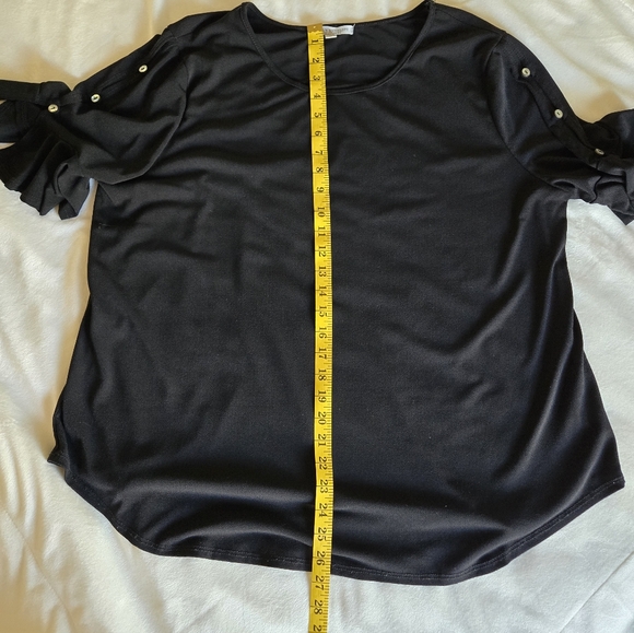 Women's top - Picture 3 of 4